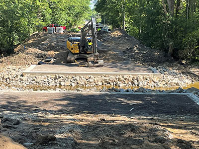Bridge construction with Allan Block and GRS-IBS Bridge construction with Allan Block and GRS-IBS