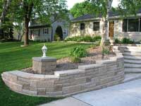 Curved wall with pattern