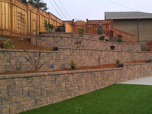 Retaining Wall with stairs Europa Retaining Wall with Stairs Europa
