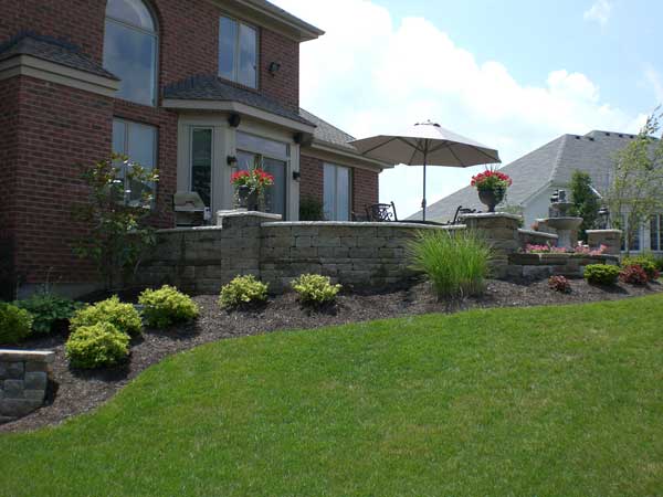 Backyard transformation made possible with Allan Block Backyard transformation made possible with Allan Block