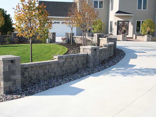 Decorative Fence Along Driveway: AB Courtyard Decorative Fence Along Driveway: AB Courtyard