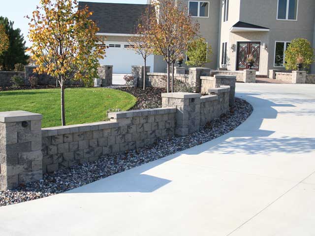 Decorative Fence Along Driveway: AB Courtyard