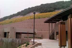 Terraced wall in seismic zone Jewish Academy San Diego Terraced wall in seismic zone Jewish Academy San Diego