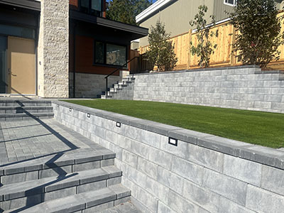 Retaining Wall with Stairs