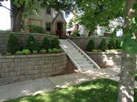 Retaining Wall with Stairs